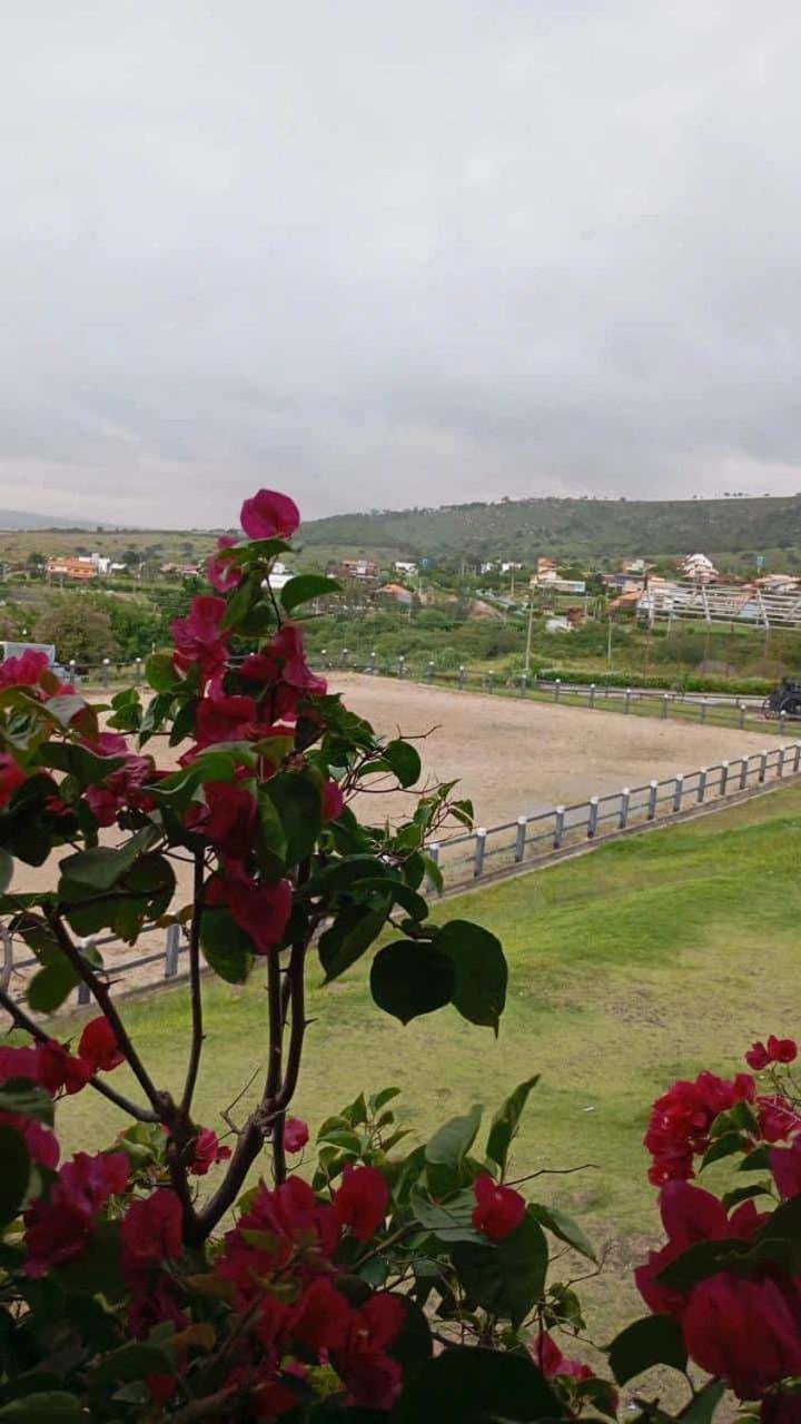 الشقق الفندقية Flat Na Fazenda Monte Castelo Em Gravata المظهر الخارجي الصورة